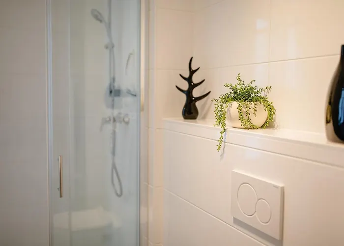 Zimmer-graz Bed & Breakfast 4*