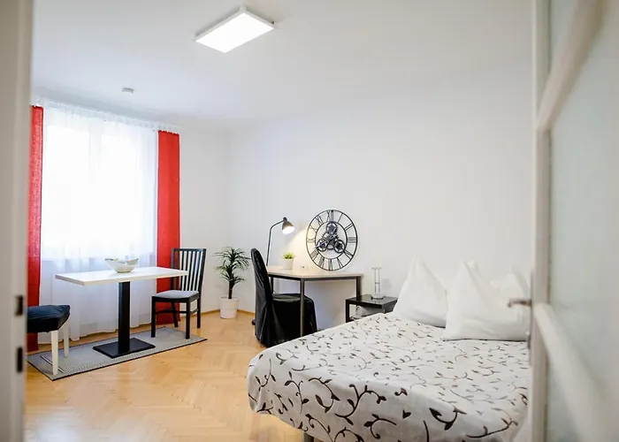 Oda ve Kahvaltı Zimmer-graz 4*